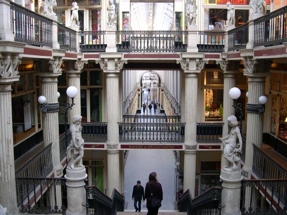  passage Pommeray, escalier et colonnes